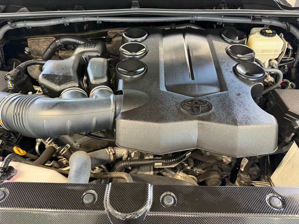 Used 2021 Toyota 4Runner SR5 AWD/4WD image 35