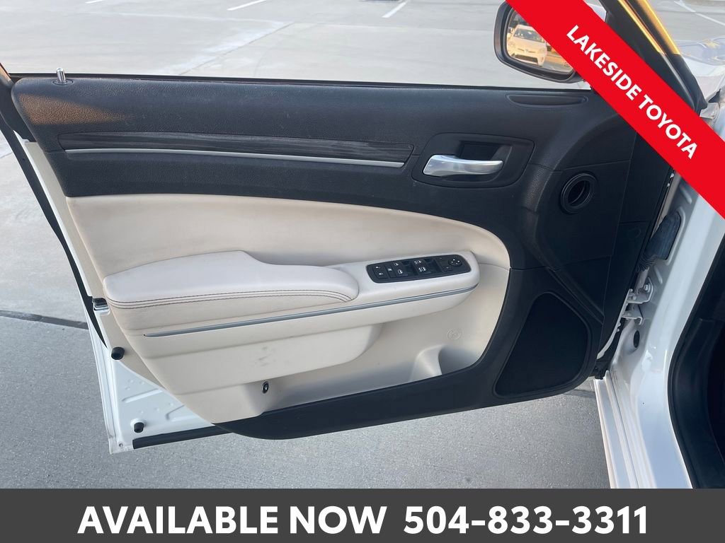 Used 2021 Chrysler 300 Touring L image 20