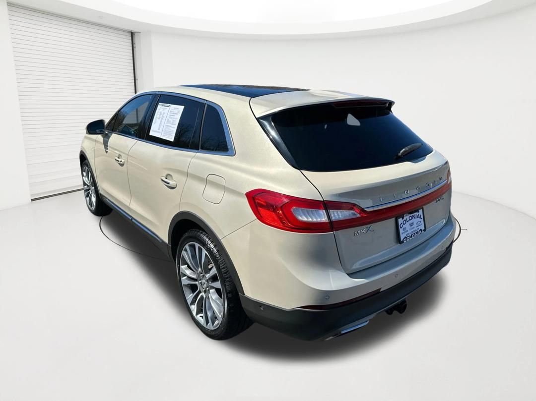 Used 2016 Lincoln MKX Reserve w/ Technology Package AWD/4WD image 7