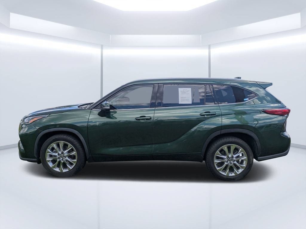 Used 2023 Toyota Highlander Limited FWD image 6