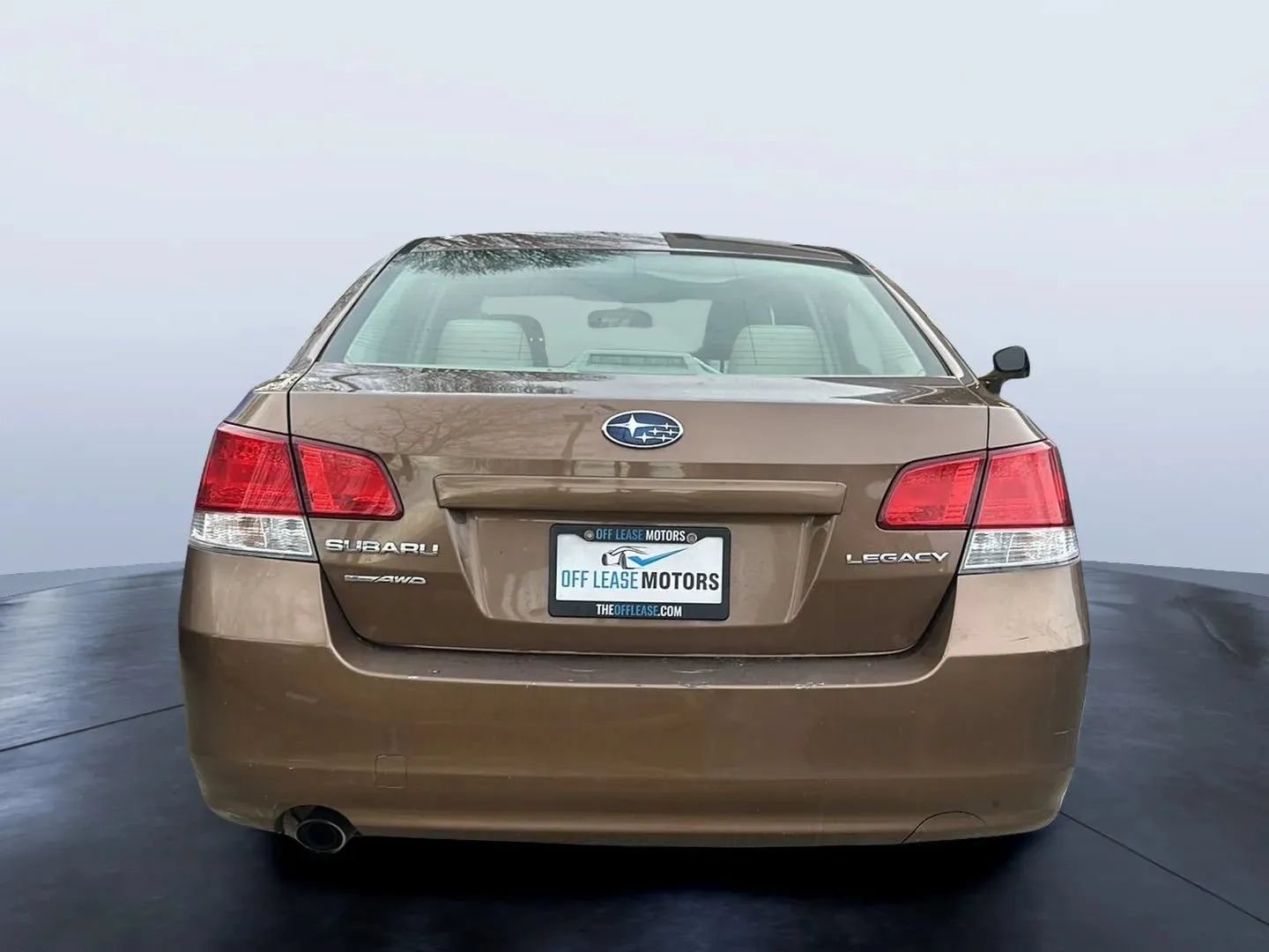 Used 2011 Subaru Legacy 2.5i Premium w/ All-Weather Pkg AWD/4WD image 4