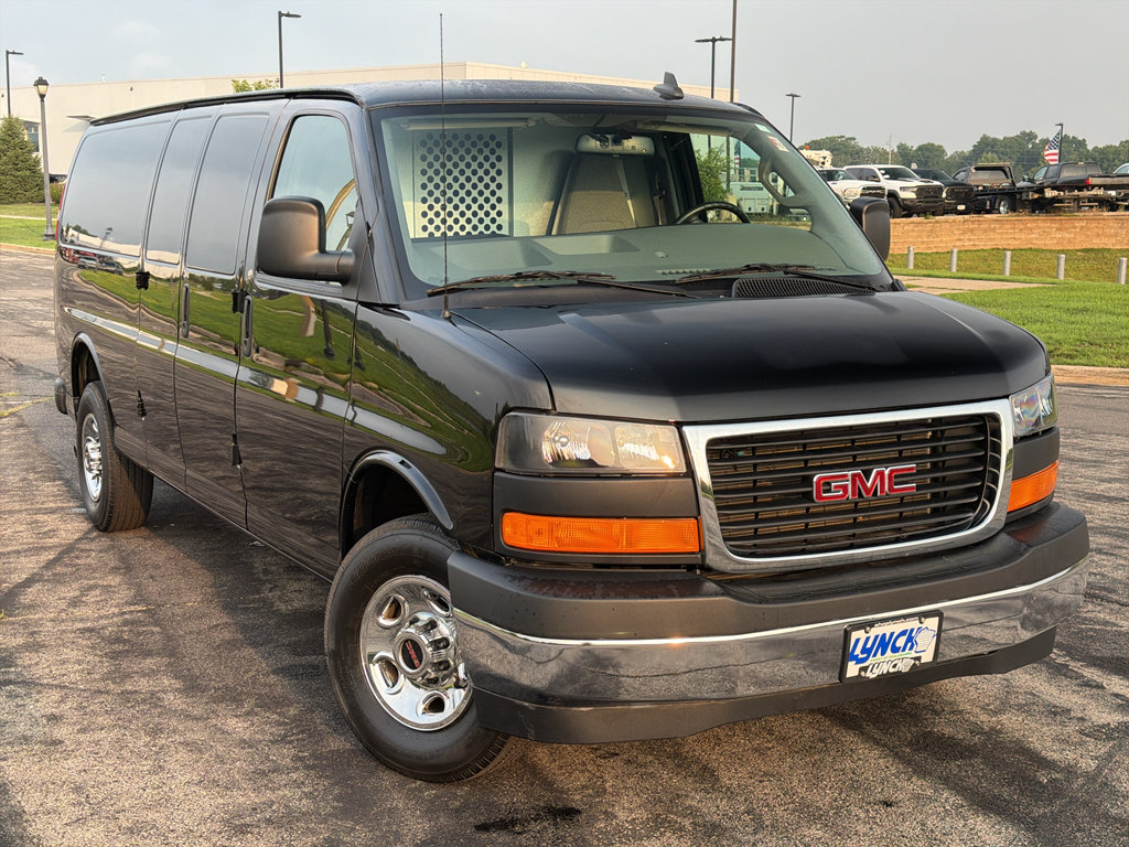 Used 2023 GMC Savana 3500 Extended w/ Driver Convenience Package RWD image 5