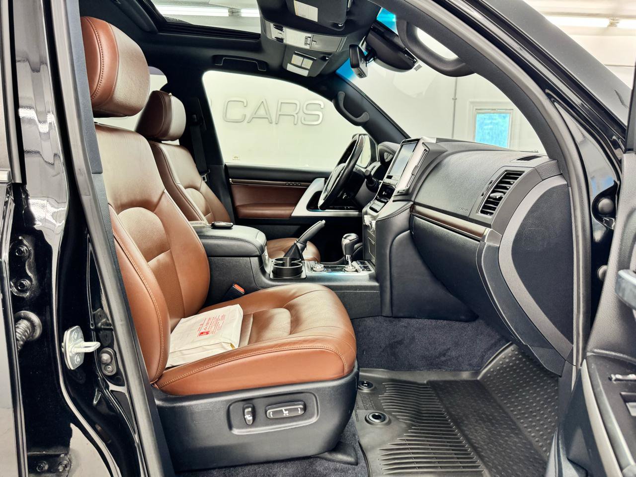 Used 2021 Toyota Land Cruiser AWD/4WD image 24