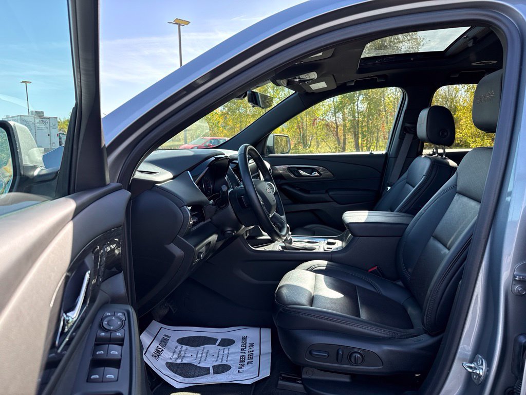 Used 2023 Chevrolet Traverse High Country AWD/4WD image 26