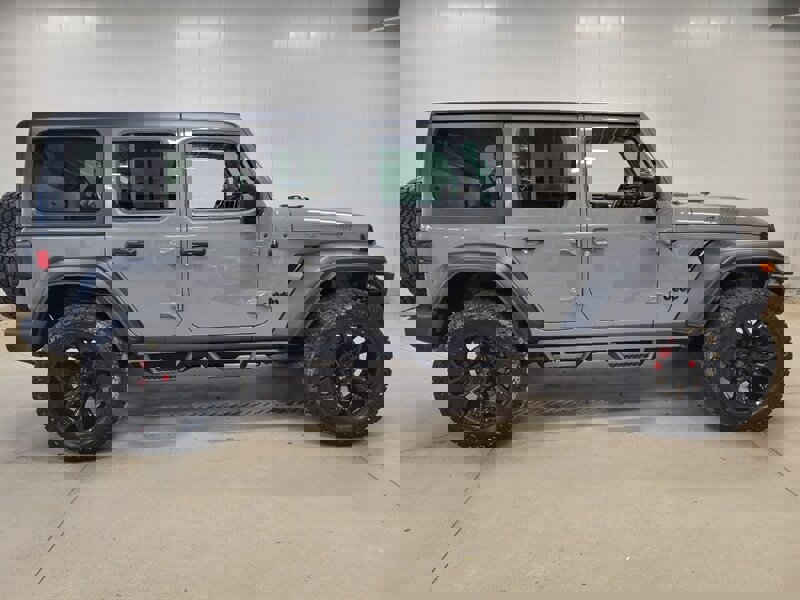 Used 2020 Jeep Wrangler Unlimited Sport image 9