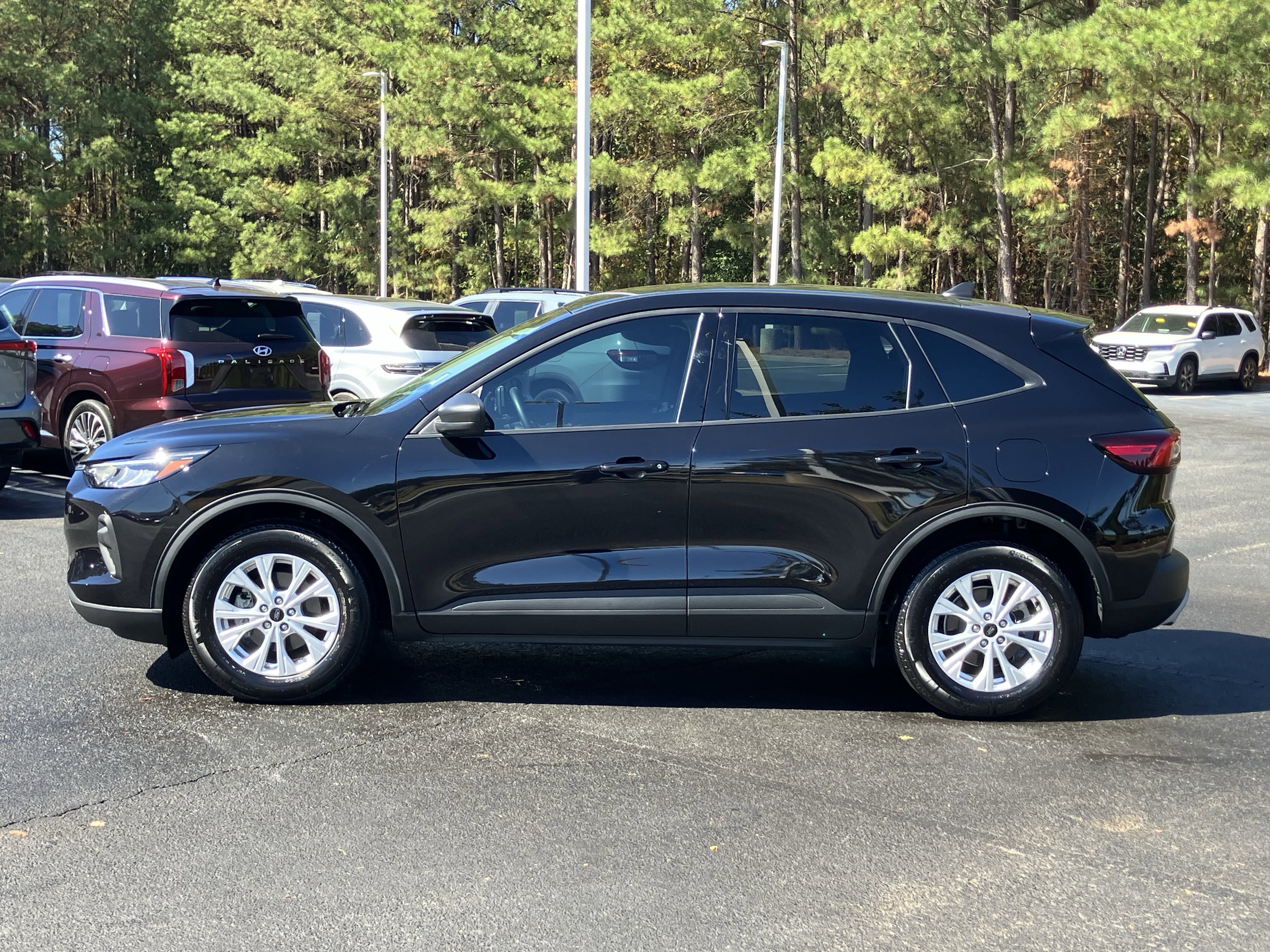 Used 2025 Ford Escape Active image 7