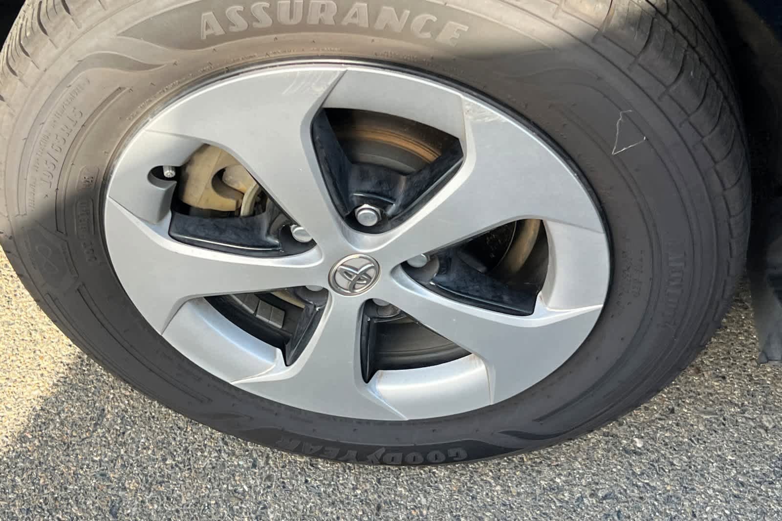 Used 2013 Toyota Prius Three FWD image 17