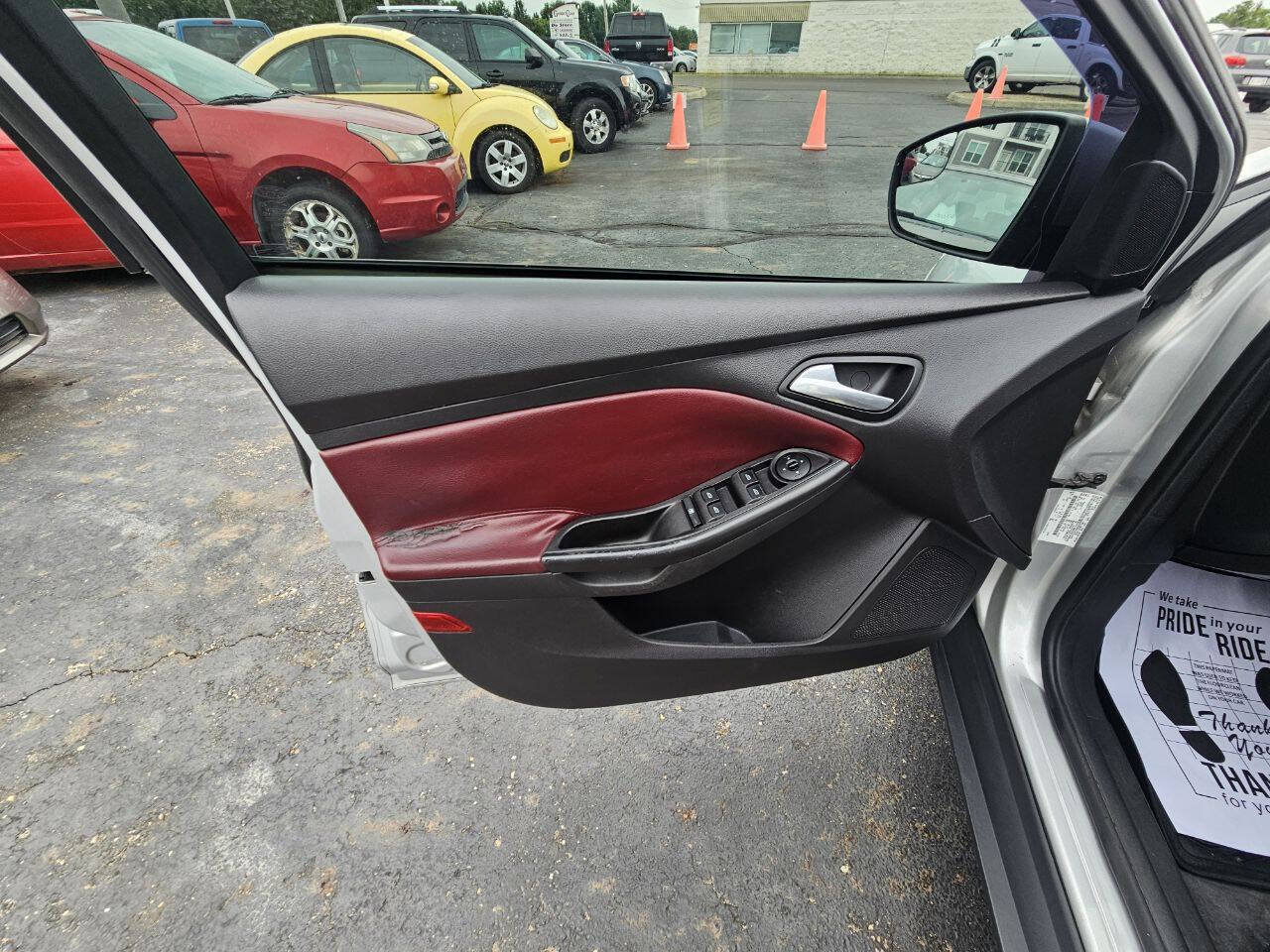 Used 2012 Ford Focus SE FWD image 10