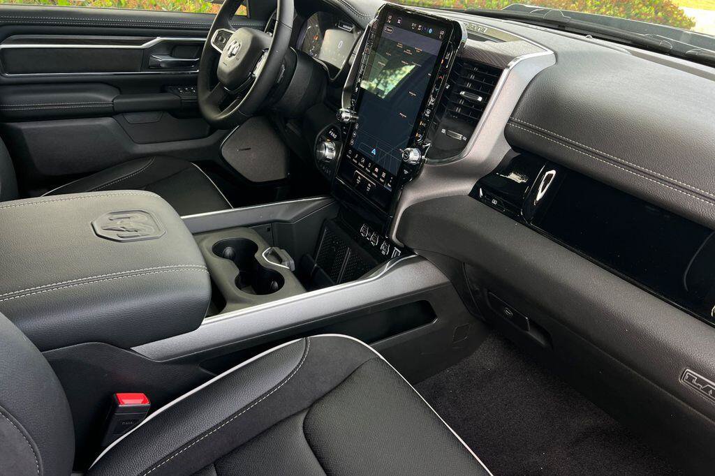 New 2026 RAM 1500 Laramie AWD/4WD image 15