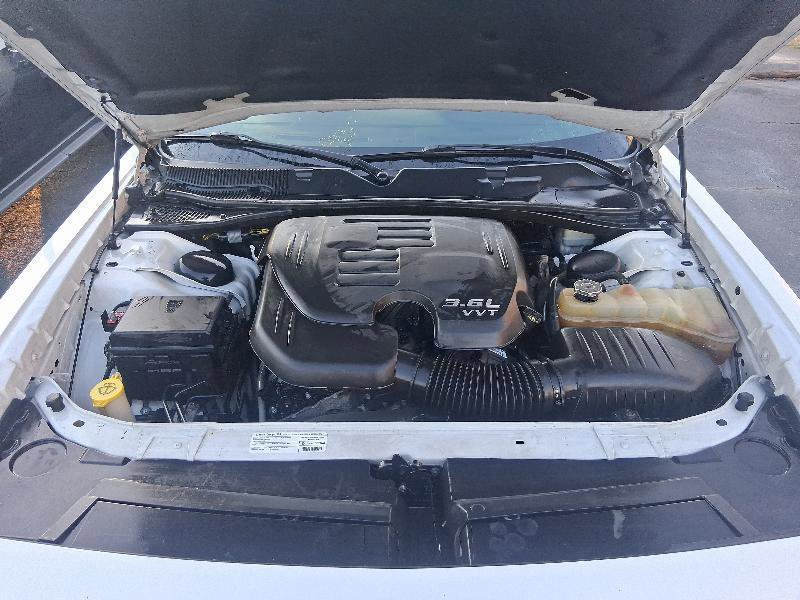 Used 2014 Dodge Challenger SXT RWD image 23