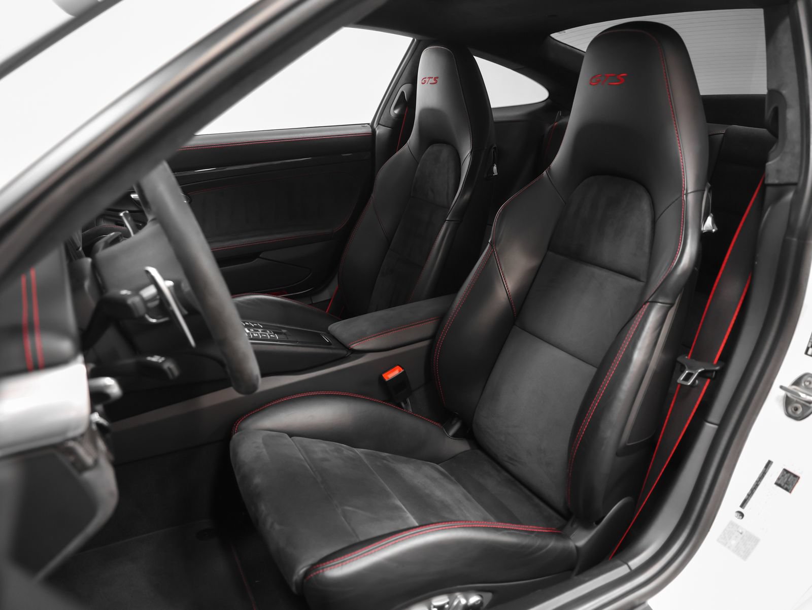 Certified 2016 Porsche 911 Carrera GTS RWD image 5