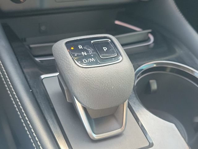 Used 2024 Nissan Rogue Platinum FWD image 32