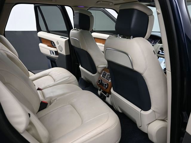 Used 2020 Land Rover Range Rover Autobiography image 24