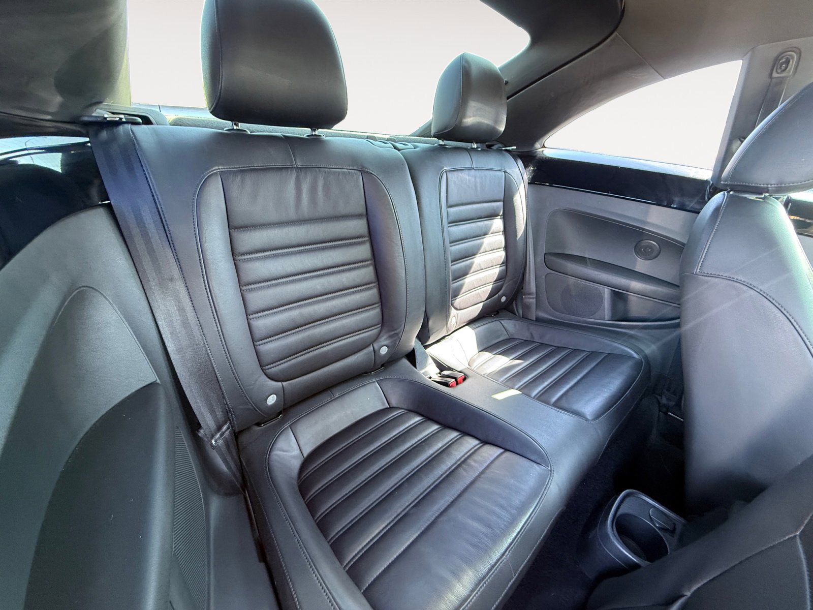 Used 2012 Volkswagen Beetle Turbo FWD image 18