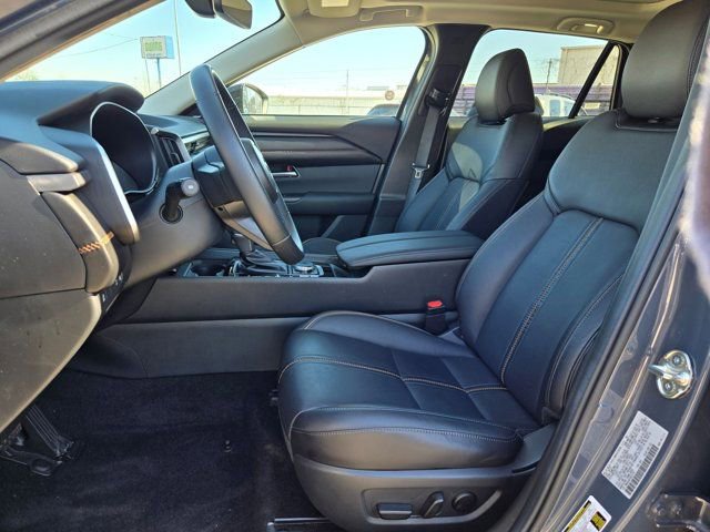 Used 2025 MAZDA CX-50 AWD 2.5 Hybrid w/ Premium Pkg image 23