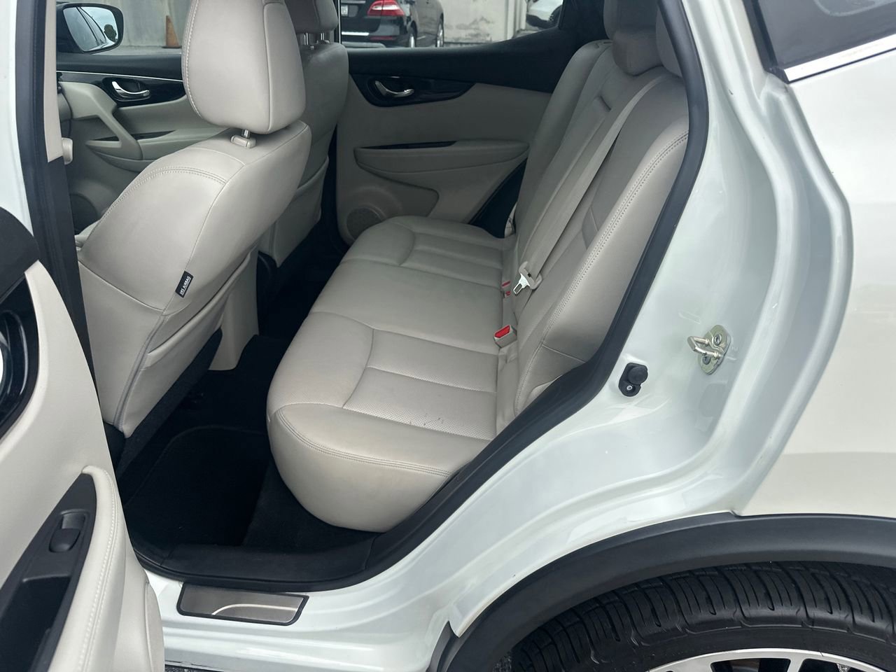 Used 2019 Nissan Rogue Sport SL w/ Premium Package FWD image 20