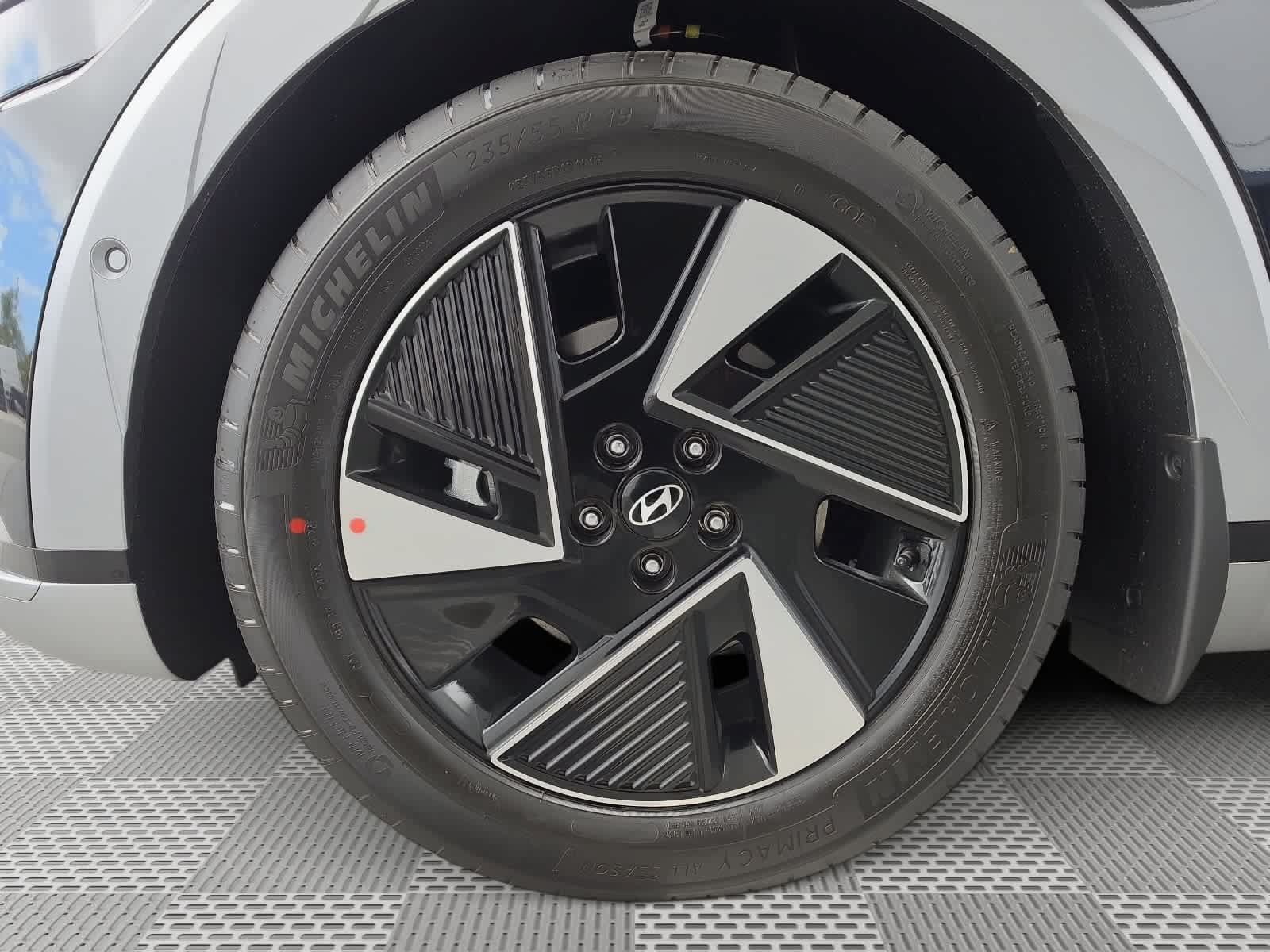 New 2027 Hyundai Ioniq 5 Limited RWD image 11
