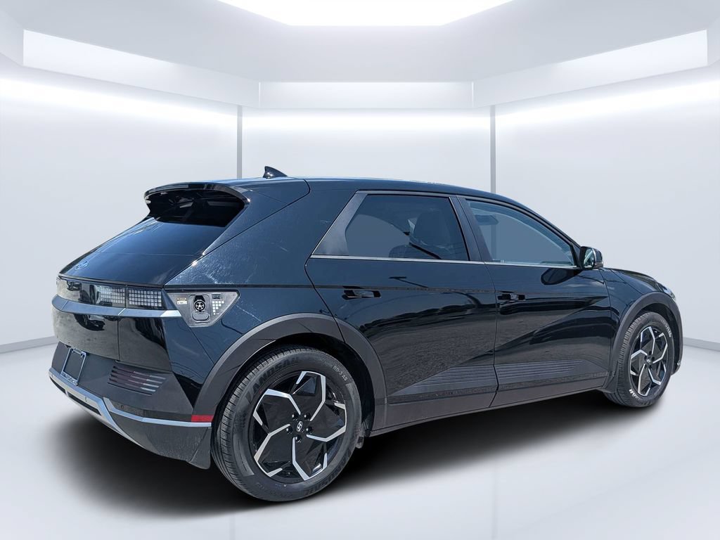 Used 2023 Hyundai Ioniq 5 SEL RWD image 3