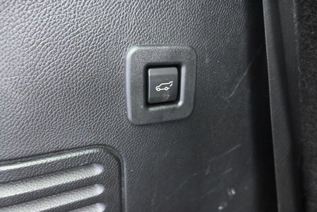Used 2015 Lincoln Navigator 2WD image 7