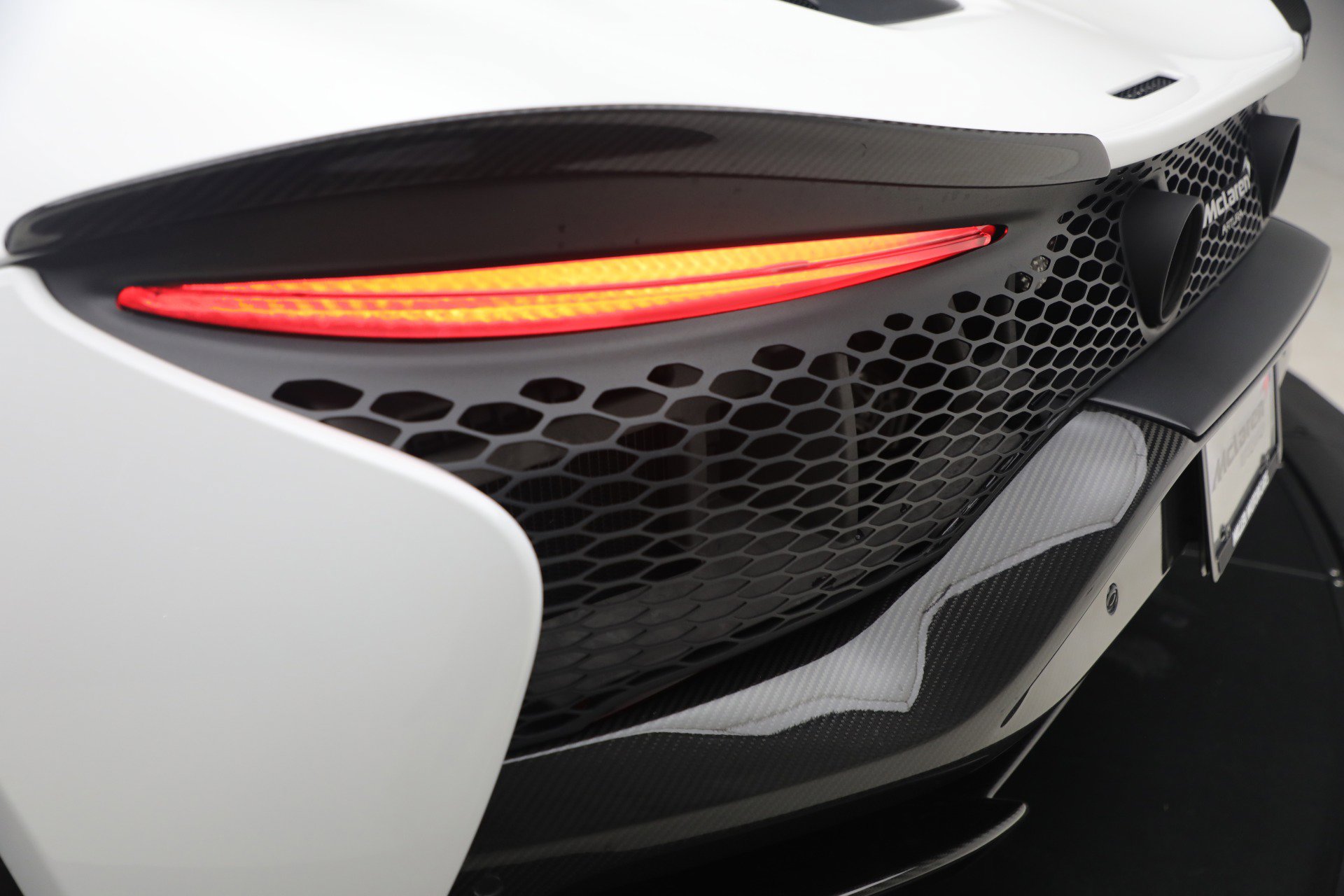 Used 2023 McLaren Artura image 39