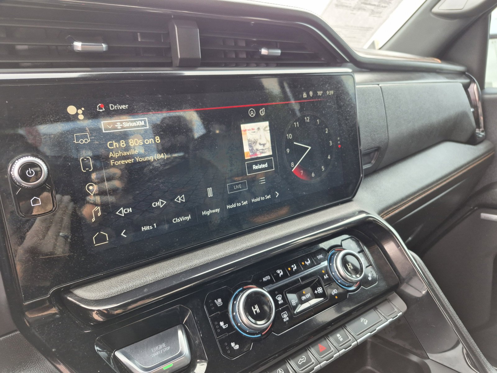 Used 2024 GMC Sierra 1500 AT4 AWD/4WD image 11