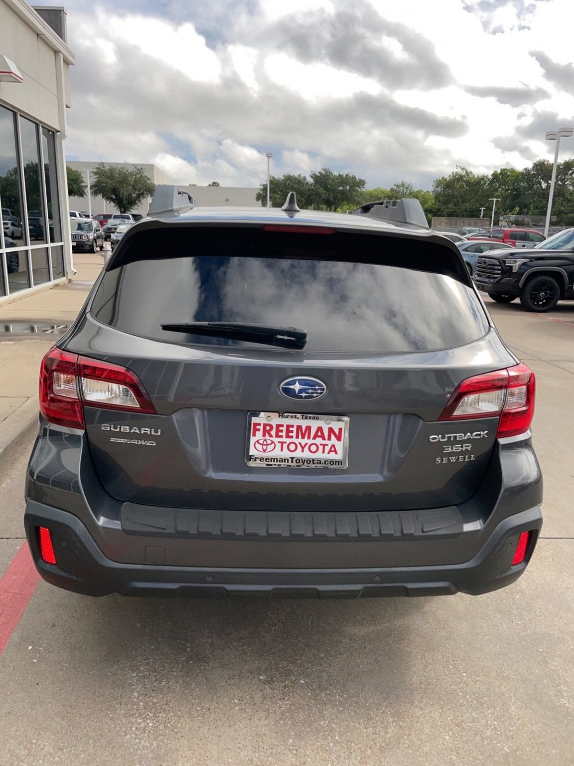 Used 2019 Subaru Outback 3.6R Limited AWD/4WD image 9