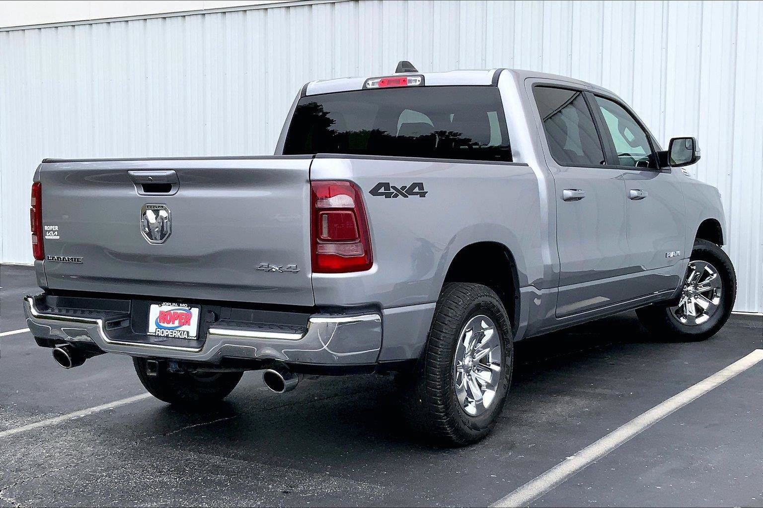 Used 2024 RAM 1500 Laramie AWD/4WD image 11