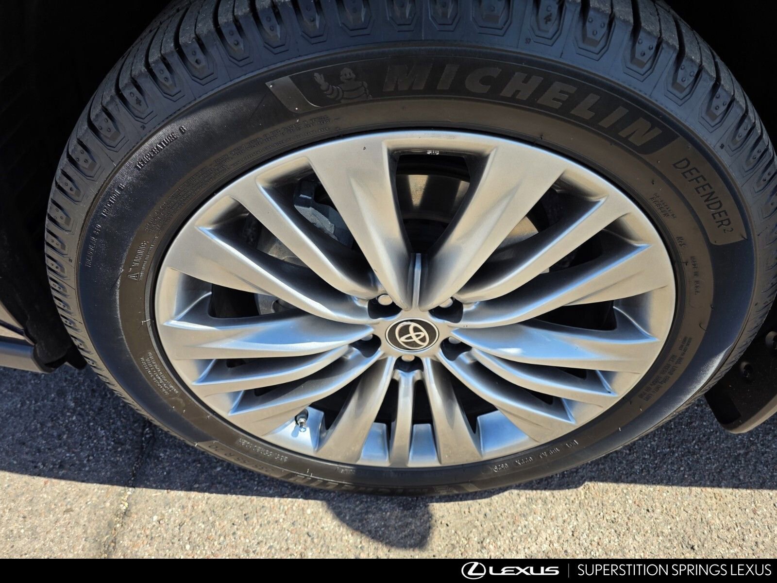 Used 2023 Toyota Highlander Platinum image 10