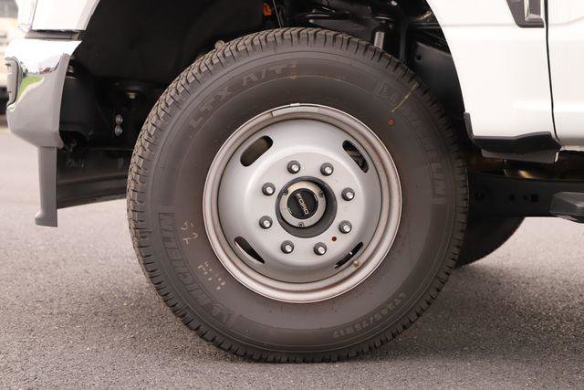 New 2025 Ford F350 XL w/ XL Chrome Package image 2