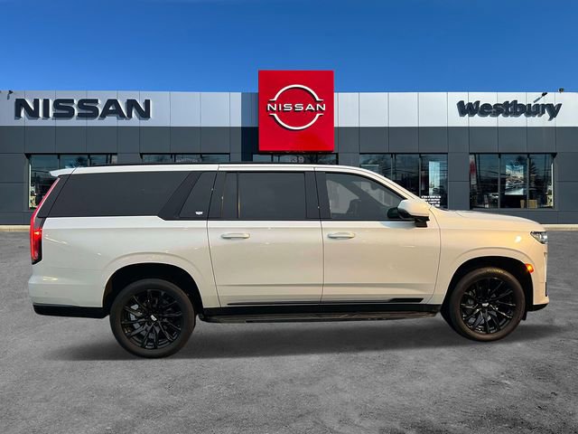 Used 2022 Cadillac Escalade ESV Sport w/ LPO, ONYX Package image 5