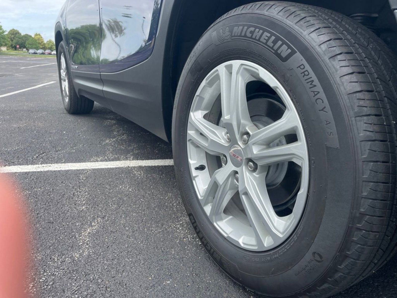 Used 2023 GMC Terrain SLE FWD image 25
