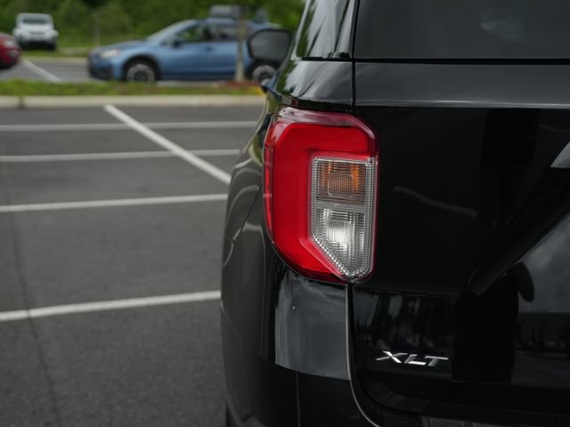 Used 2022 Ford Explorer XLT w/ Equipment Group 202A RWD image 45