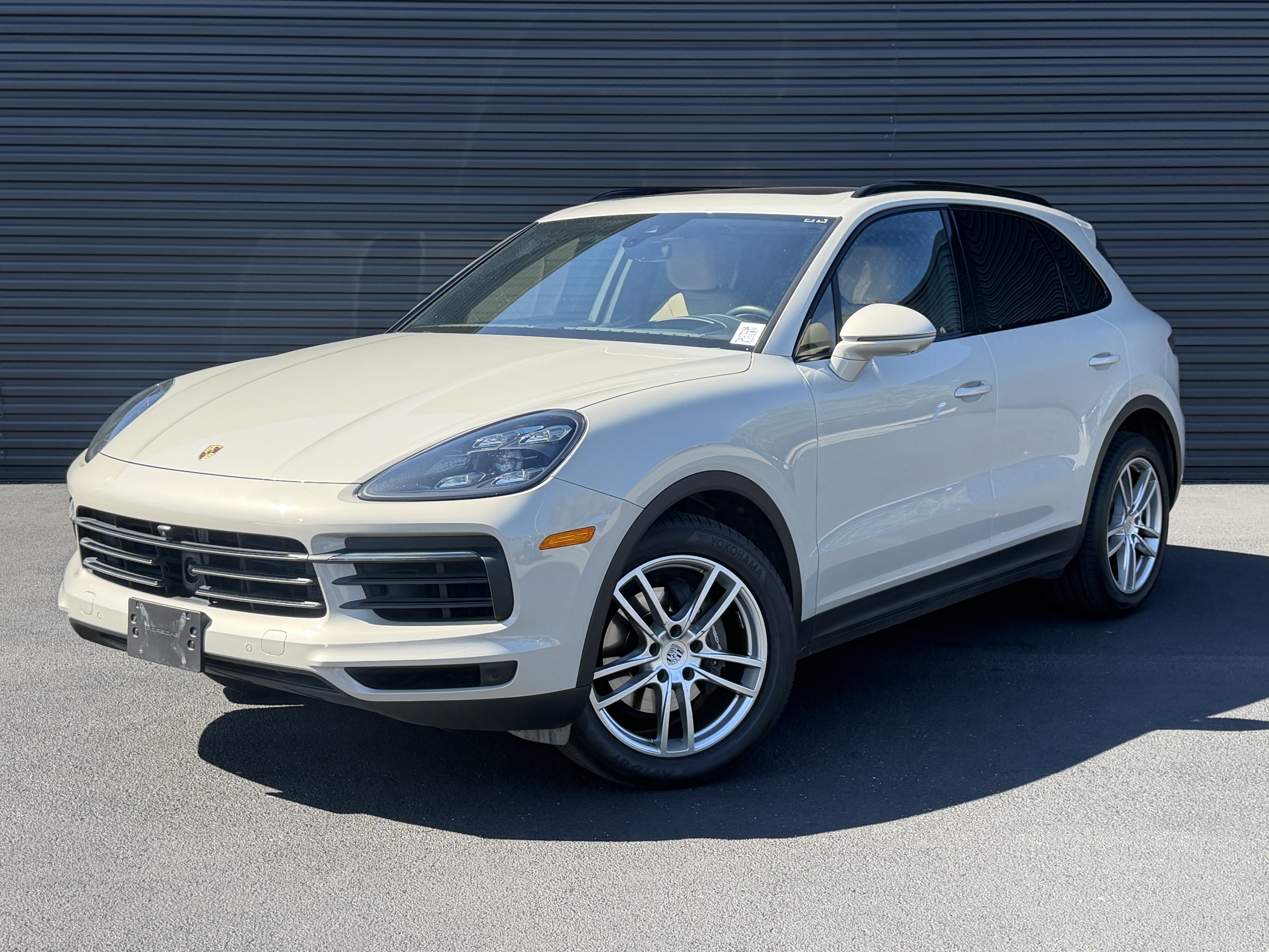 Used 2020 Porsche Cayenne AWD/4WD image 1