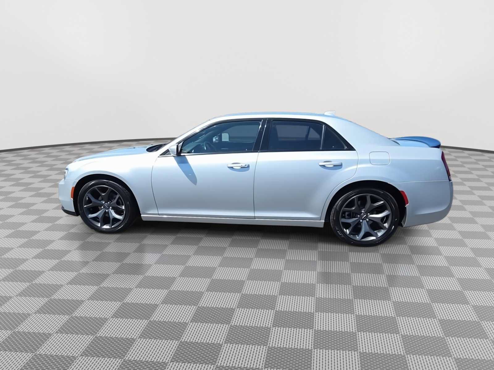 Used 2021 Chrysler 300 S RWD image 5