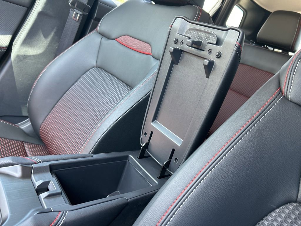 New 2026 Nissan Kicks SR image 38