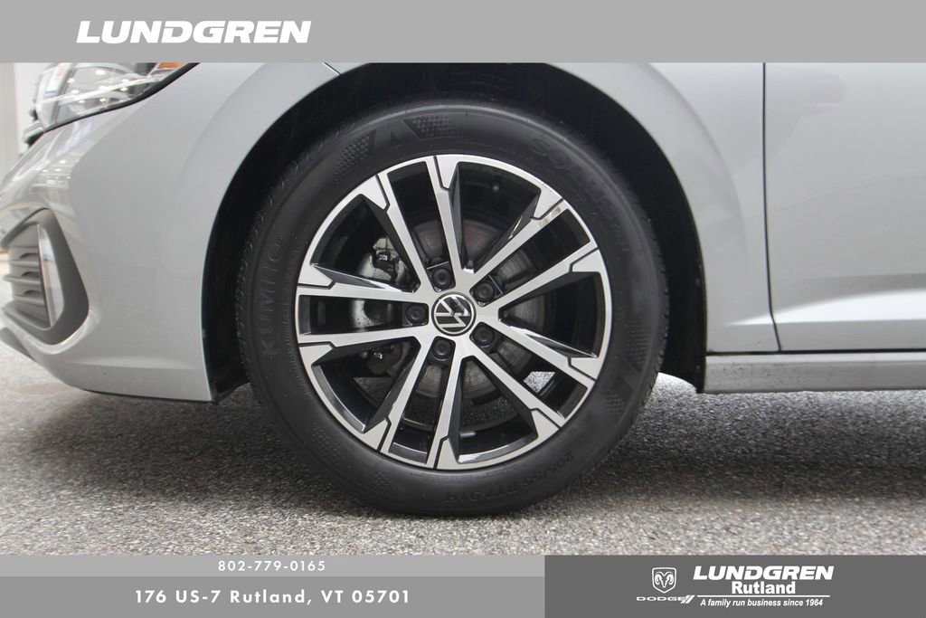 Used 2024 Volkswagen Jetta Sport image 44