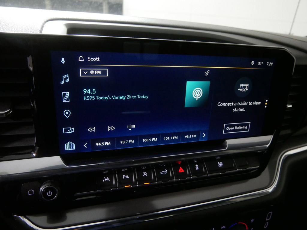 Used 2023 Chevrolet Silverado 1500 High Country w/ Technology Package image 28