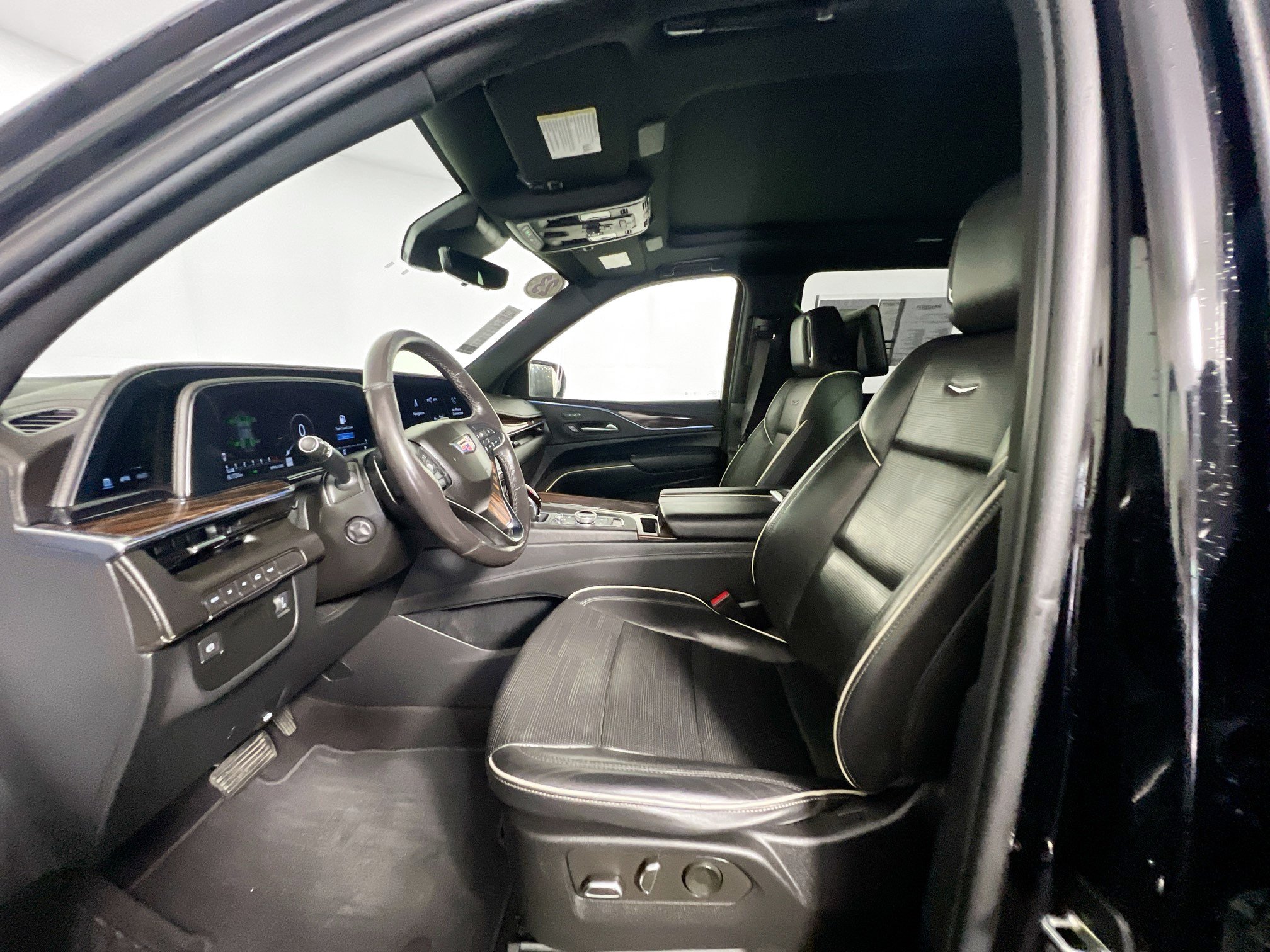 Used 2023 Cadillac Escalade ESV Premium Luxury AWD/4WD image 14