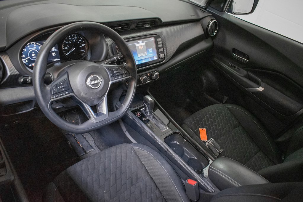 Used 2023 Nissan Kicks SV image 16