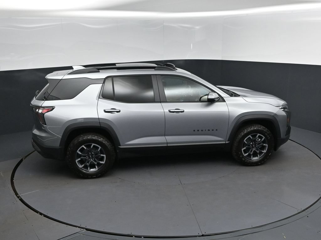 New 2026 Chevrolet Equinox ACTIV w/ Convenience Package III FWD image 35