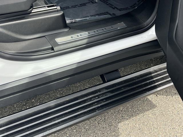 New 2026 GMC Yukon XL Denali w/ Sun & Power Step Package RWD image 36