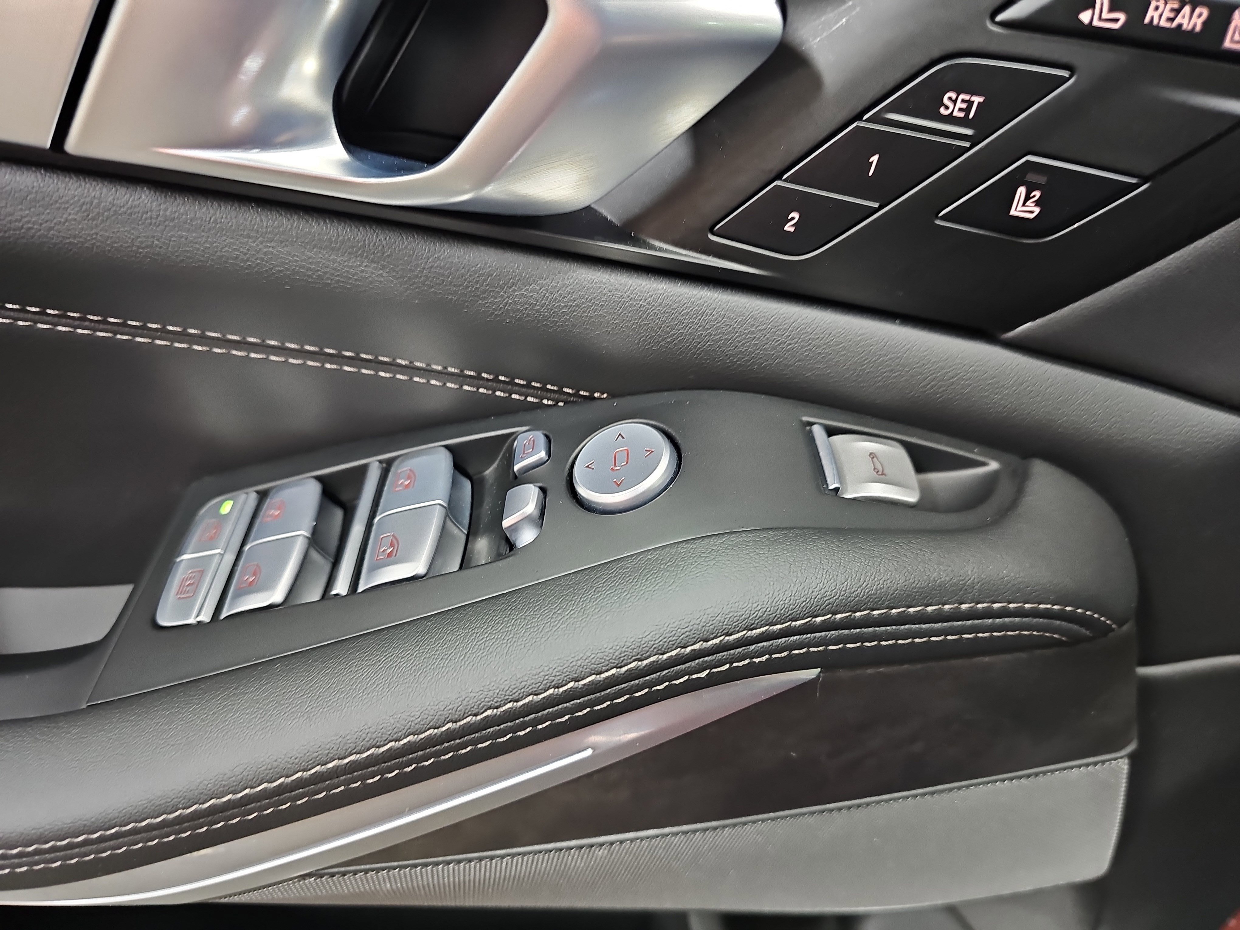 Certified 2025 BMW X7 xDrive40i image 31