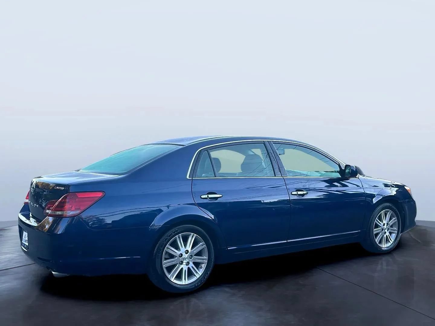 Used 2008 Toyota Avalon Limited FWD image 5