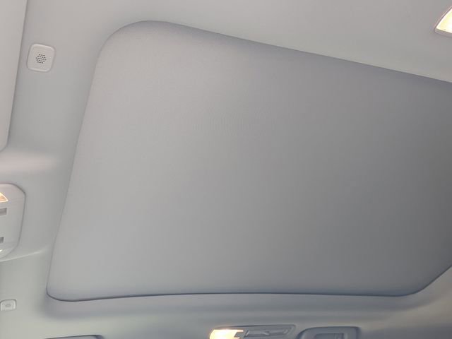 New 2026 Toyota Highlander Platinum AWD/4WD image 18