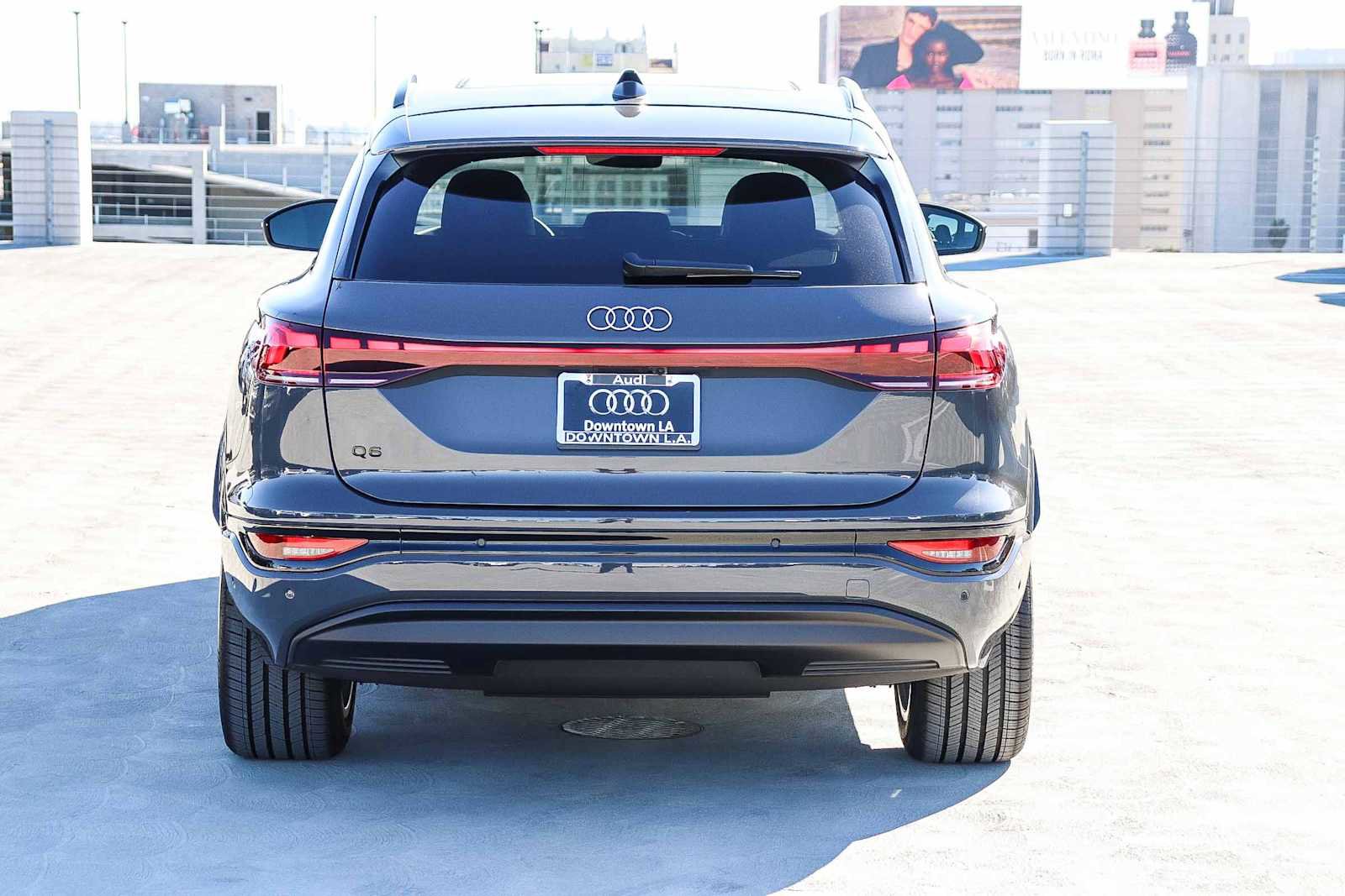 Used 2025 Audi Q6 e-tron Premium w/ Convenience Package image 5