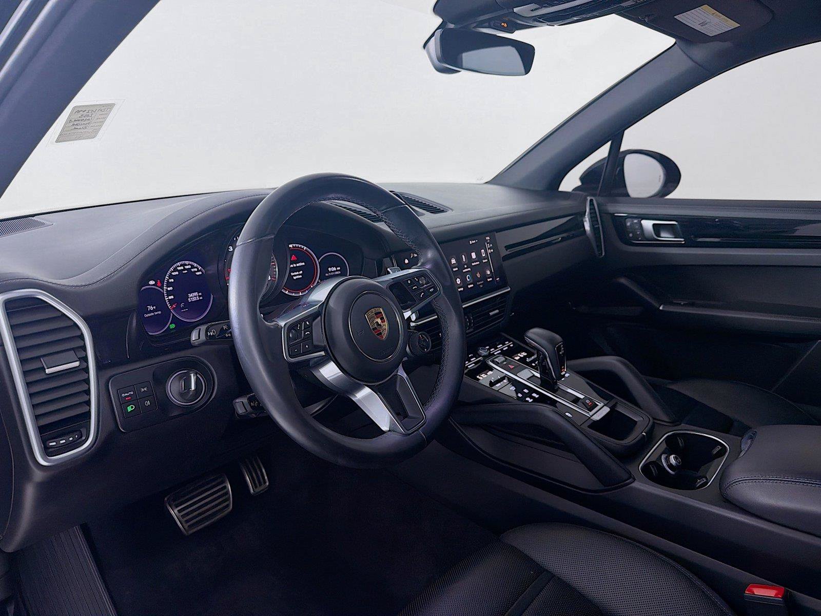 Certified 2023 Porsche Cayenne S AWD/4WD image 4