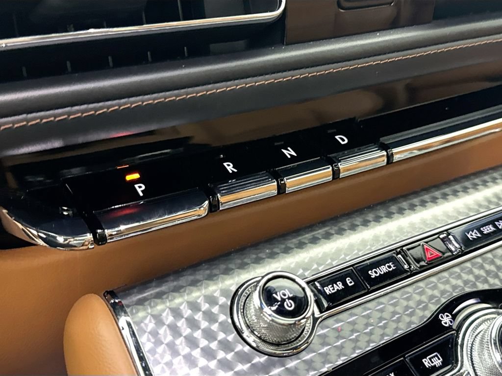 Used 2022 Lincoln Aviator Black Label AWD/4WD image 17
