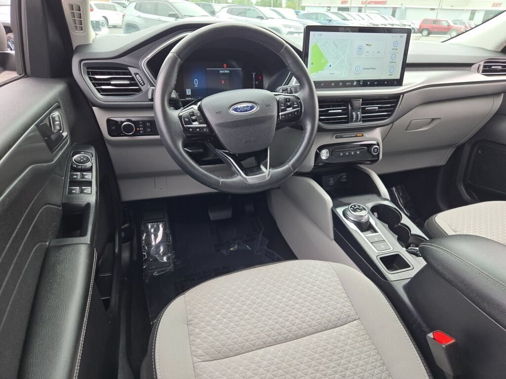 Used 2023 Ford Escape Active w/ Tech Pack #1 AWD/4WD image 7