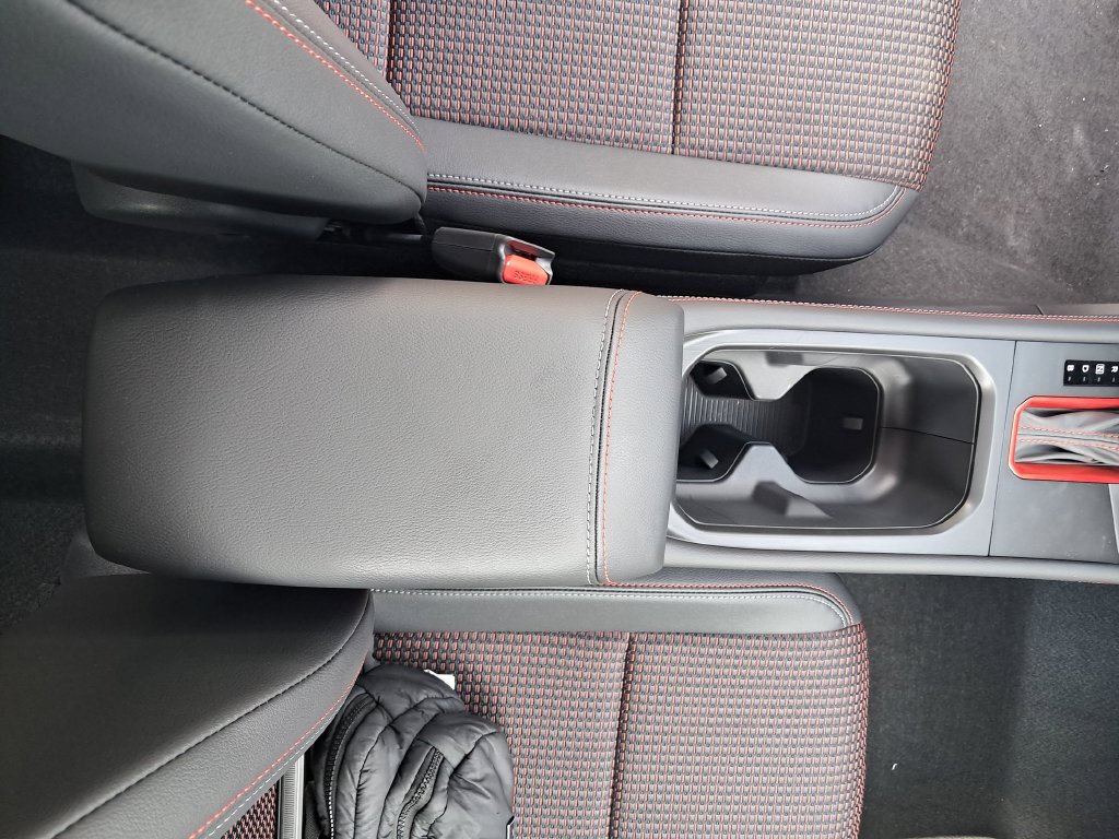 New 2026 Nissan Kicks SR AWD/4WD image 27