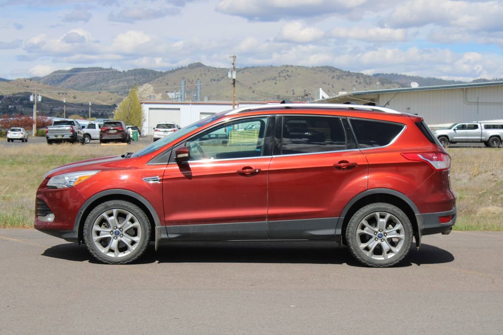 Used 2014 Ford Escape Titanium w/ Equipment Group 401A AWD/4WD image 2